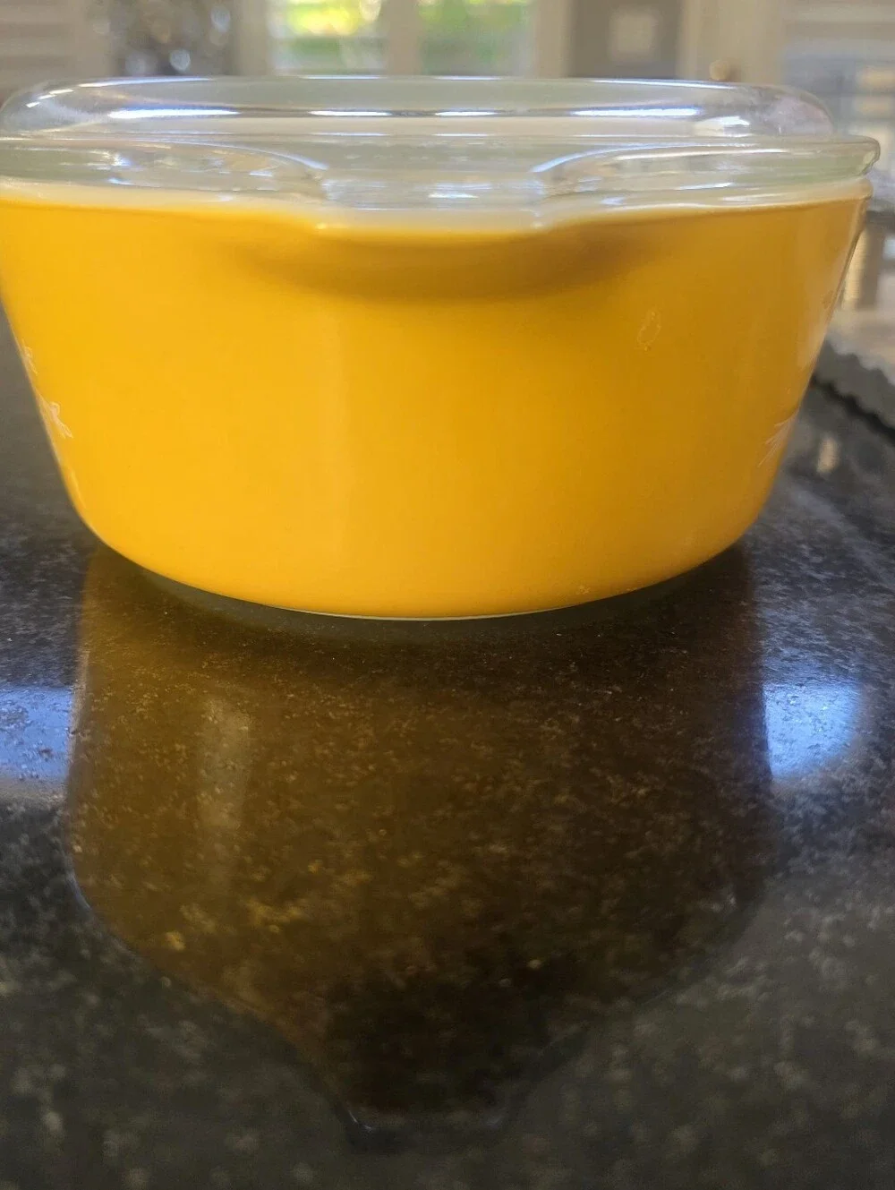 Pyrex Yellow 💛 🦋 Butterfly Pattern Casserole with Clear Lid